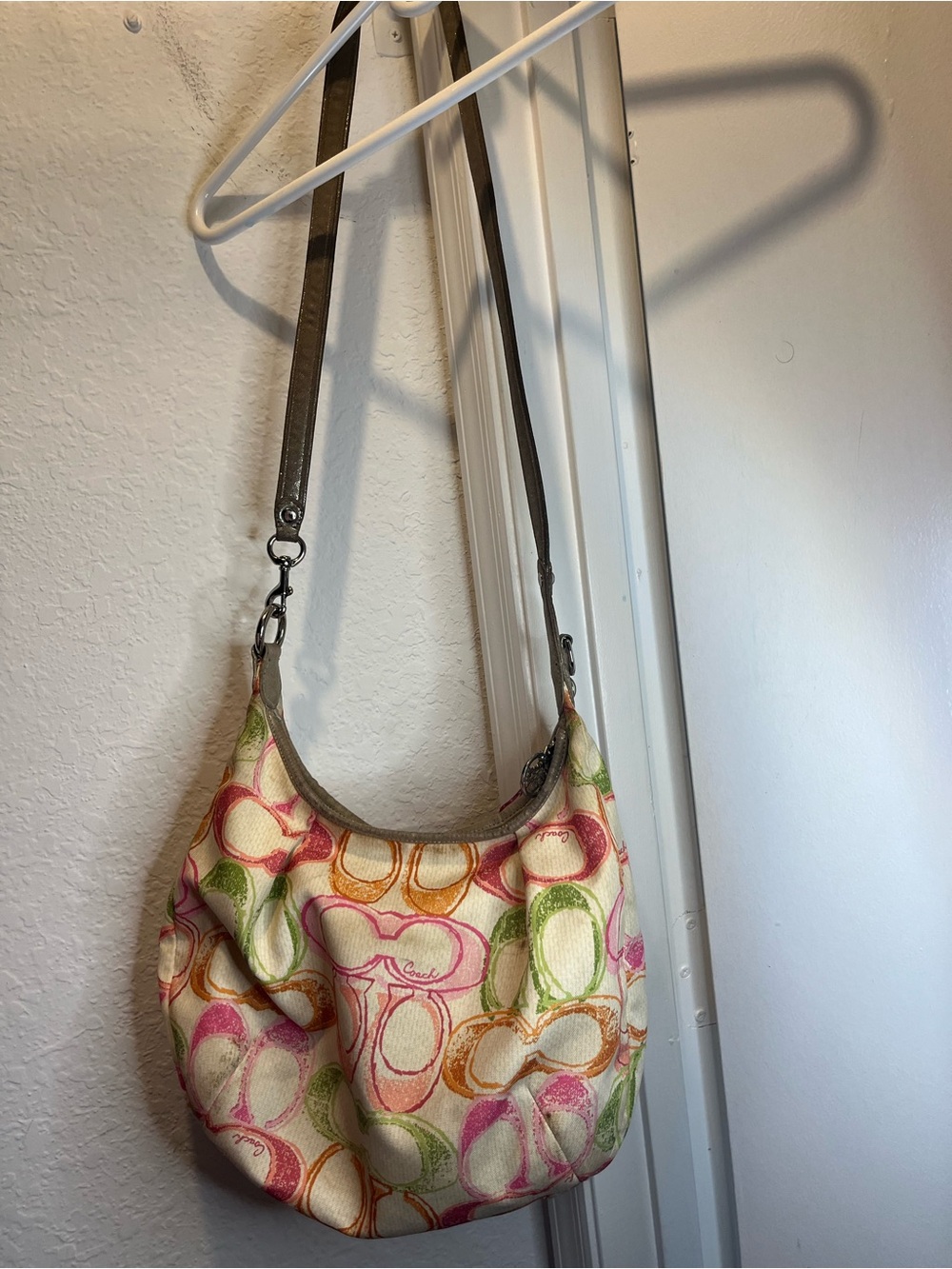 Vintage Coach Poppy Glam Signature Groovy Hobo Bag - Picture 2 of 7
